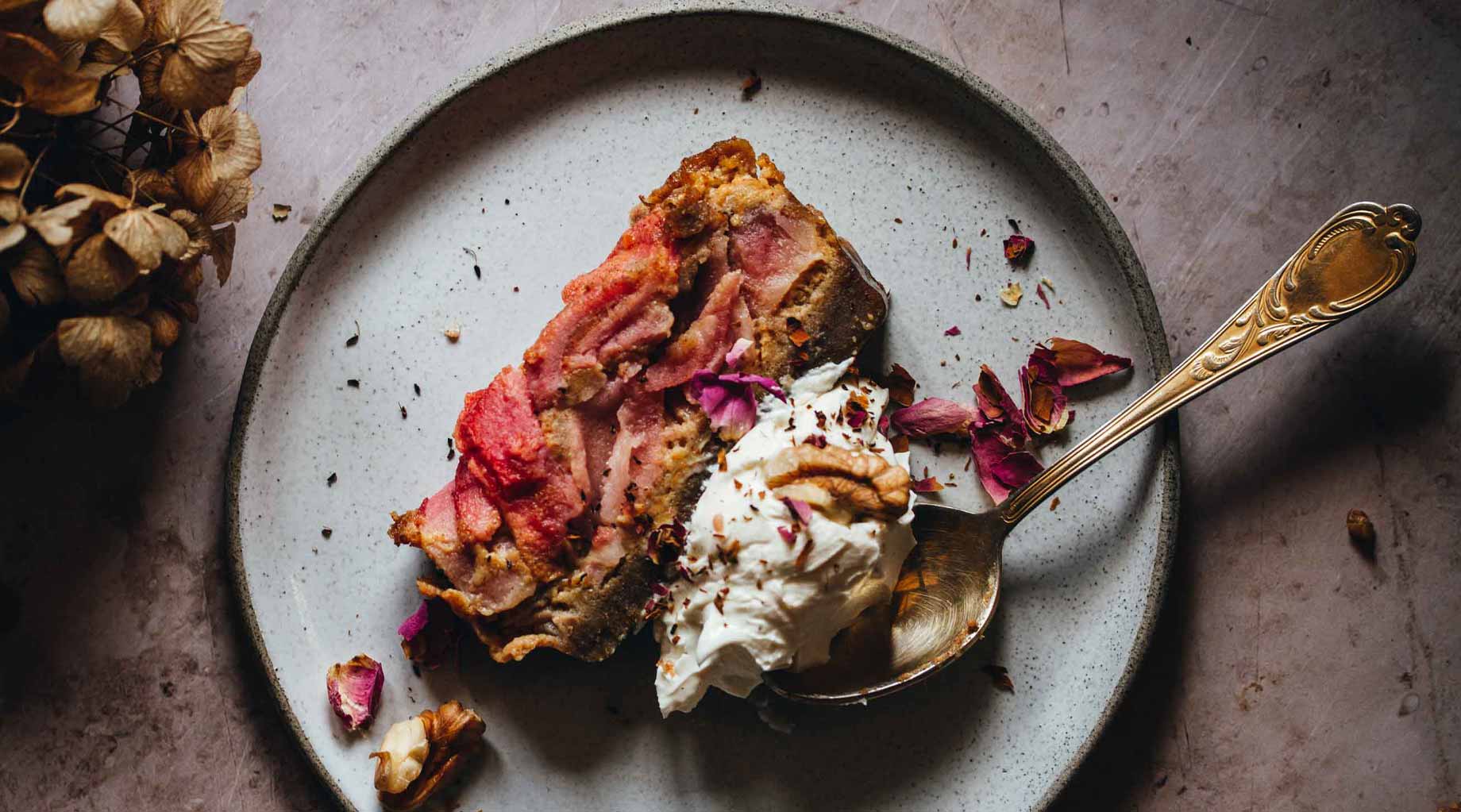 Nevidna torta iz rdečemesnatih jabolk (Gâteau Invisible)